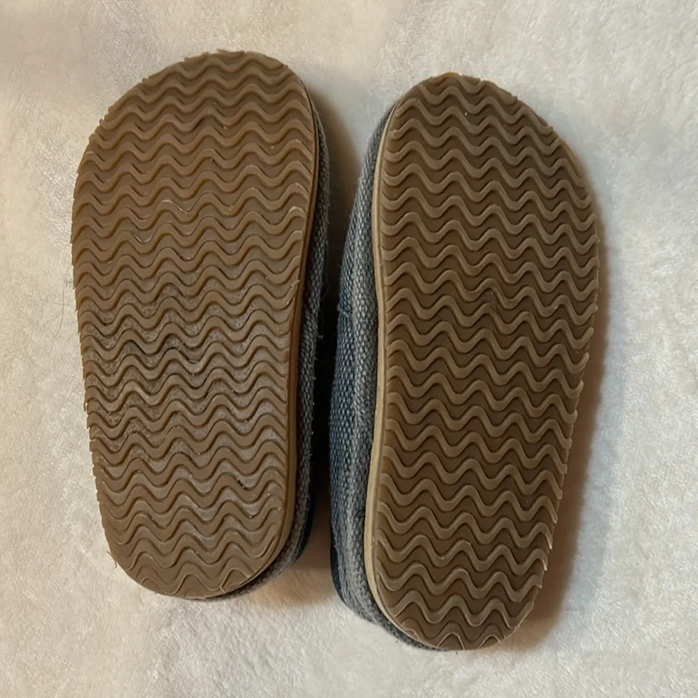 The Children’s Place slip on shoes